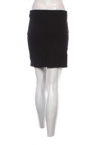 Пола Gina Tricot, Размер M, Цвят Черен, Цена 2,04 €