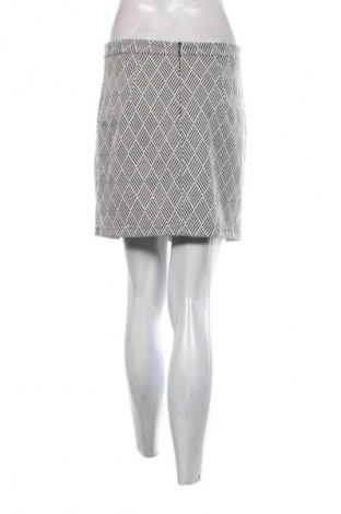 Пола NABILA, Размер M, Цвят Многоцветен, Цена 5,62 €