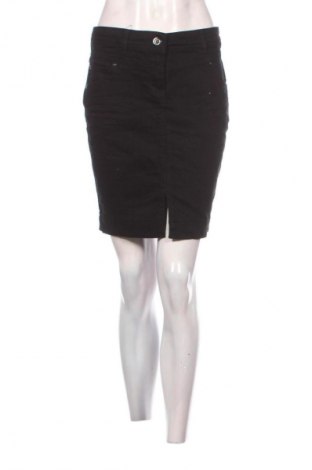 Spódnica Pimkie, Rozmiar L, Kolor Czarny, Cena 24,99 zł