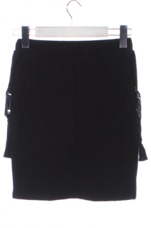 Spódnica Pretty Little Thing, Rozmiar XS, Kolor Biały, Cena 77,99 zł