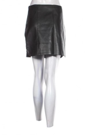 Spódnica Sinsay, Rozmiar M, Kolor Czarny, Cena 53,99 zł