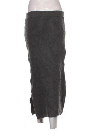 Пола Target, Размер M, Цвят Сив, Цена 6,13 €