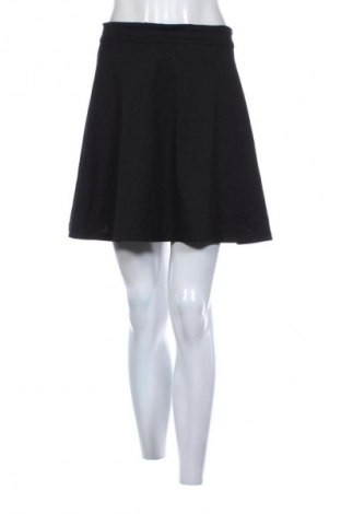 Пола Terranova, Размер L, Цвят Черен, Цена 2,04 €