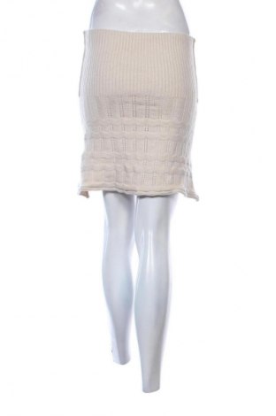 Пола Unbranded, Размер M, Цвят Бежов, Цена 5,62 €