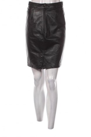 Пола Unbranded, Размер S, Цвят Черен, Цена 5,11 €