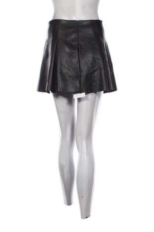 Пола Unbranded, Размер S, Цвят Черен, Цена 3,57 €