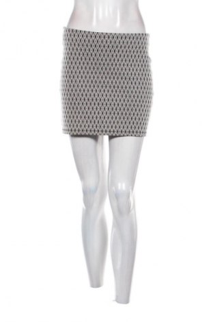 Пола Zara, Размер S, Цвят Многоцветен, Цена 4,60 €