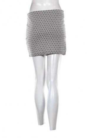 Пола Zara, Размер S, Цвят Многоцветен, Цена 4,60 €