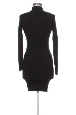 Sukienka Amisu, Rozmiar M, Kolor Czarny, Cena 31,99 zł