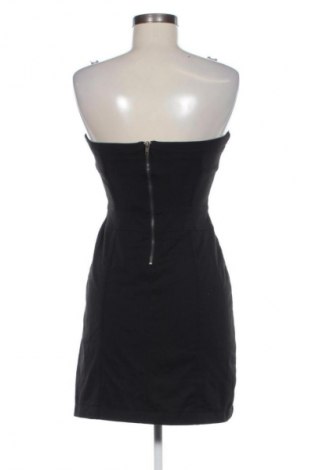 Φόρεμα Bershka, Μέγεθος M, Χρώμα Μαύρο, Τιμή 19,95 €