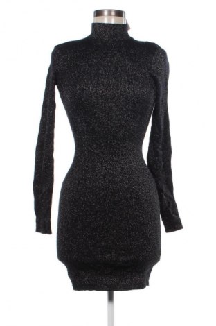 Рокля Bershka, Размер S, Цвят Черен, Цена 8,18 €