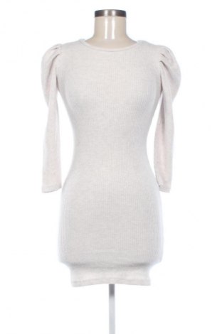 Sukienka Bershka, Rozmiar XS, Kolor ecru, Cena 29,99 zł