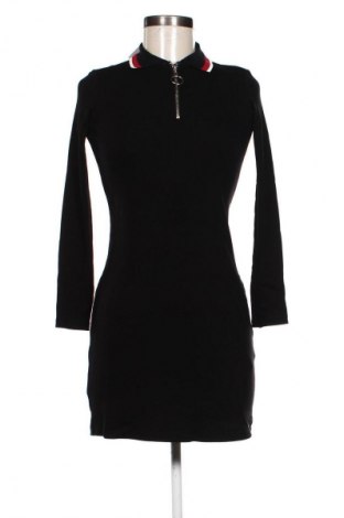 Sukienka Bershka, Rozmiar XS, Kolor Czarny, Cena 88,99 zł