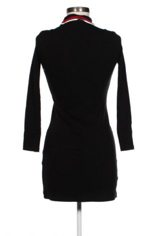 Sukienka Bershka, Rozmiar XS, Kolor Czarny, Cena 88,99 zł