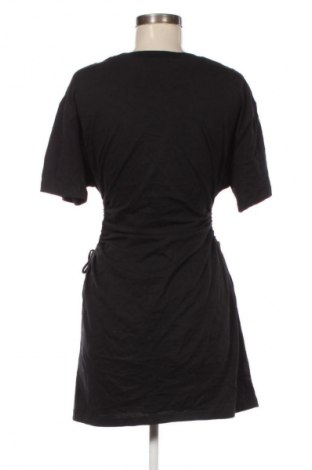 Рокля Bershka, Размер S, Цвят Черен, Цена 3,57 €