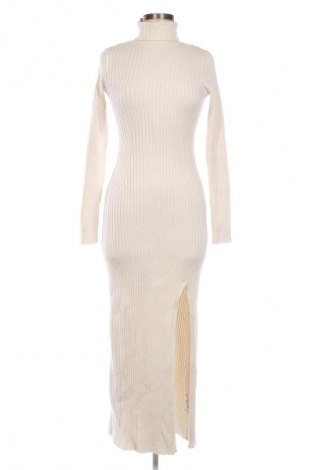 Ruha Bershka, Méret M, Szín Fehér, Ár 8 449 Ft