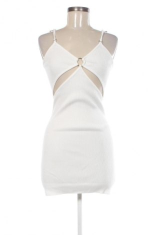 Ruha Bershka, Méret M, Szín Fehér, Ár 4 499 Ft