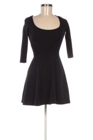 Šaty  Bershka, Velikost XS, Barva Černá, Cena  567,00 Kč