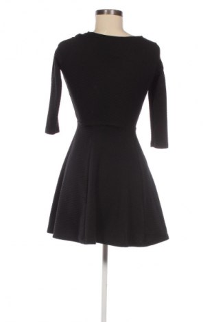 Šaty  Bershka, Velikost XS, Barva Černá, Cena  567,00 Kč