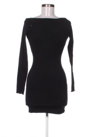 Sukienka Bershka, Rozmiar S, Kolor Czarny, Cena 133,99 zł