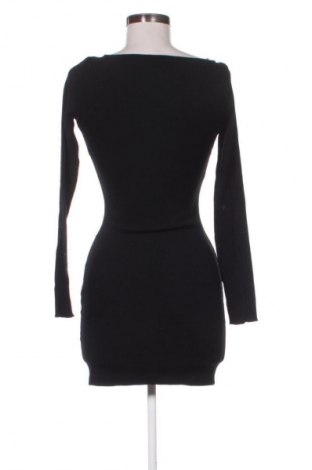 Sukienka Bershka, Rozmiar S, Kolor Czarny, Cena 133,99 zł