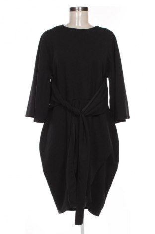 Šaty  Boohoo, Velikost XL, Barva Černá, Cena  389,00 Kč