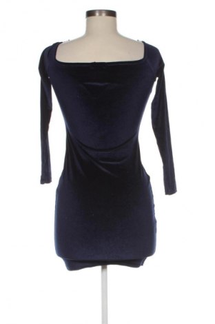 Sukienka Boohoo, Rozmiar S, Kolor Niebieski, Cena 43,99 zł