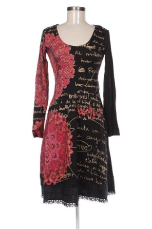 Рокля Desigual, Размер XS, Цвят Многоцветен, Цена 28,12 €