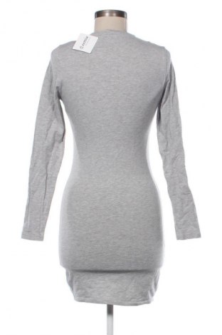 Šaty  Fb Sister, Velikost M, Barva Šedá, Cena  479,00 Kč