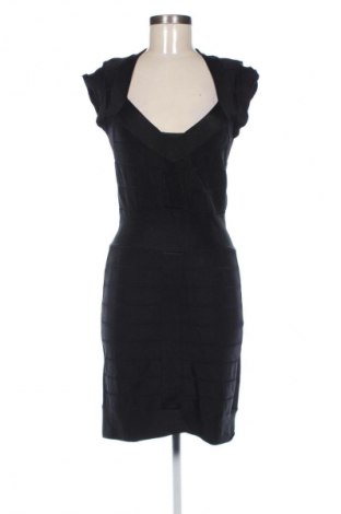 Sukienka French Connection, Rozmiar M, Kolor Czarny, Cena 203,99 zł