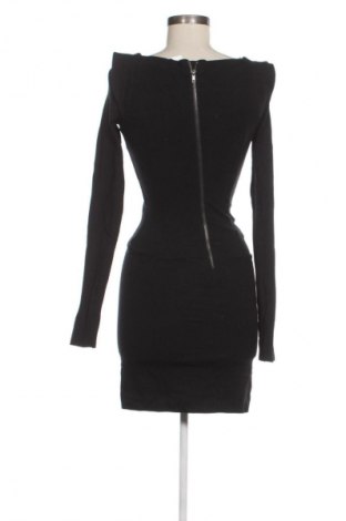 Šaty  French Connection, Velikost S, Barva Černá, Cena  563,00 Kč