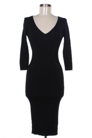 Ruha Guess, Méret M, Szín Fekete, Ár 15 969 Ft