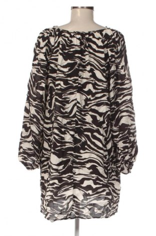 Рокля H&M, Размер M, Цвят Многоцветен, Цена 8,18 €