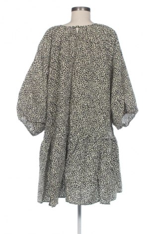 Šaty  H&M, Velikost XL, Barva Vícebarevné, Cena  569,00 Kč