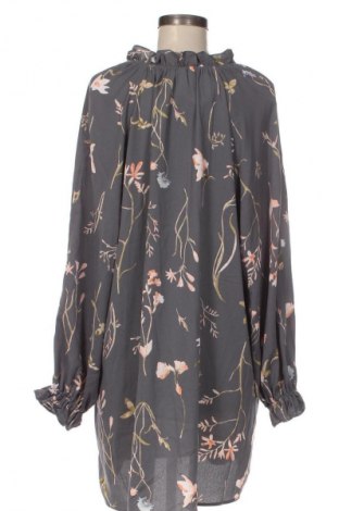 Šaty  H&M, Velikost M, Barva Vícebarevné, Cena  519,00 Kč