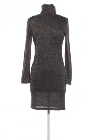 Рокля H&M, Размер S, Цвят Многоцветен, Цена 5,11 €