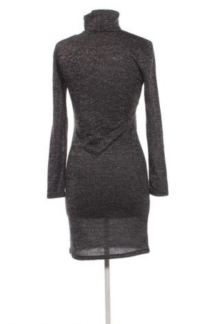 Рокля H&M, Размер S, Цвят Многоцветен, Цена 5,11 €