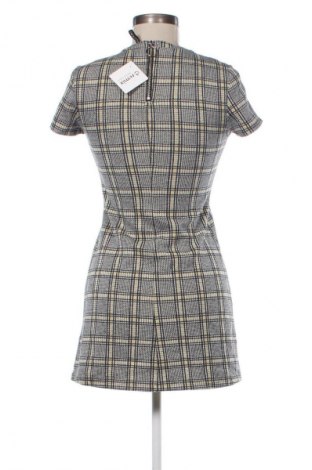 Šaty  H&M Divided, Velikost XS, Barva Vícebarevné, Cena  99,00 Kč