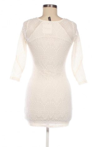 Рокля H&M Divided, Размер XS, Цвят Бял, Цена 17,94 €