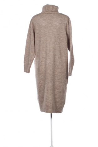 Рокля LC Waikiki, Размер M, Цвят Бежов, Цена 12,78 €