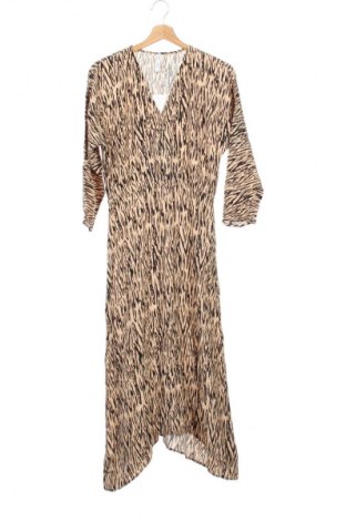 Рокля Mango, Размер S, Цвят Многоцветен, Цена 18,91 €