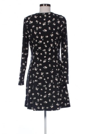 Рокля New Look, Размер M, Цвят Многоцветен, Цена 24,44 €