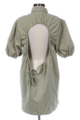 Šaty  Pretty Little Thing, Velikost S, Barva Béžová, Cena  699,00 Kč