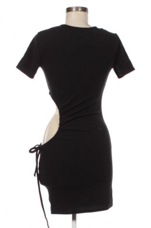 Рокля Pretty Little Thing, Размер M, Цвят Черен, Цена 9,71 €