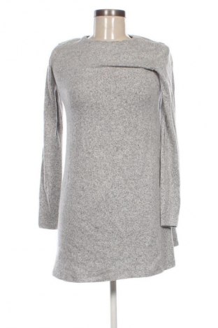 Рокля Pull&Bear, Размер S, Цвят Многоцветен, Цена 3,57 €