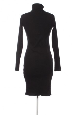 Φόρεμα Reserved, Μέγεθος L, Χρώμα Μαύρο, Τιμή 20,00 €