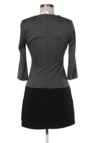 Šaty  Rinascimento, Velikost M, Barva Vícebarevné, Cena  459,00 Kč