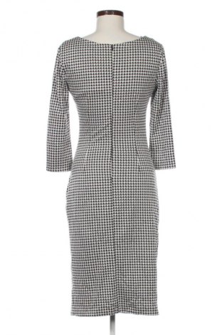 Šaty  Rinascimento, Velikost M, Barva Vícebarevné, Cena  499,00 Kč