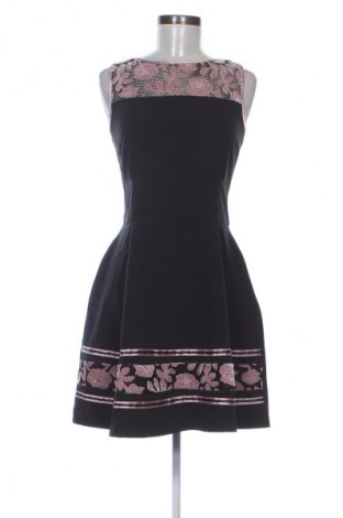 Sukienka Rinascimento, Rozmiar M, Kolor Kolorowy, Cena 102,99 zł