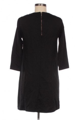 Šaty  Stradivarius, Velikost L, Barva Černá, Cena  199,00 Kč